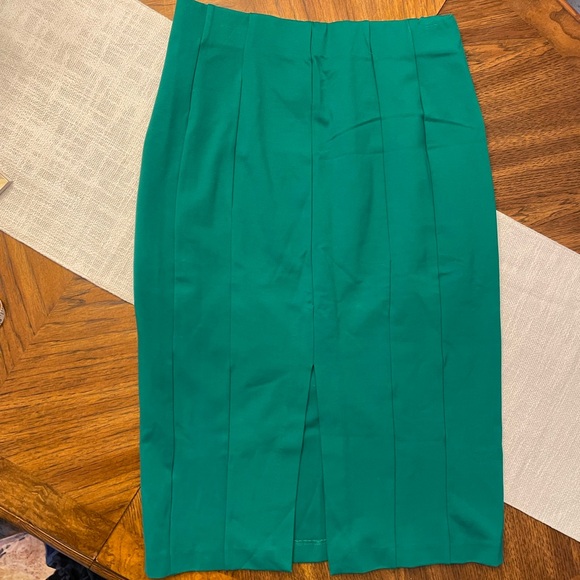 NWT METALICUS EMERALD GREEN HIGH WAISTED 
PLEATED PENCIL SKIRT M/L - Picture 5 of 5
